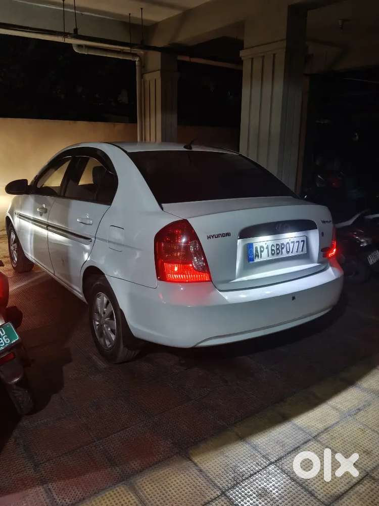 Hyundai Verna 2009 Diesel 200000 Km Driven