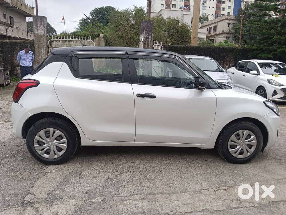 Maruti Suzuki Swift Vxi Optional, 2022, Petrol