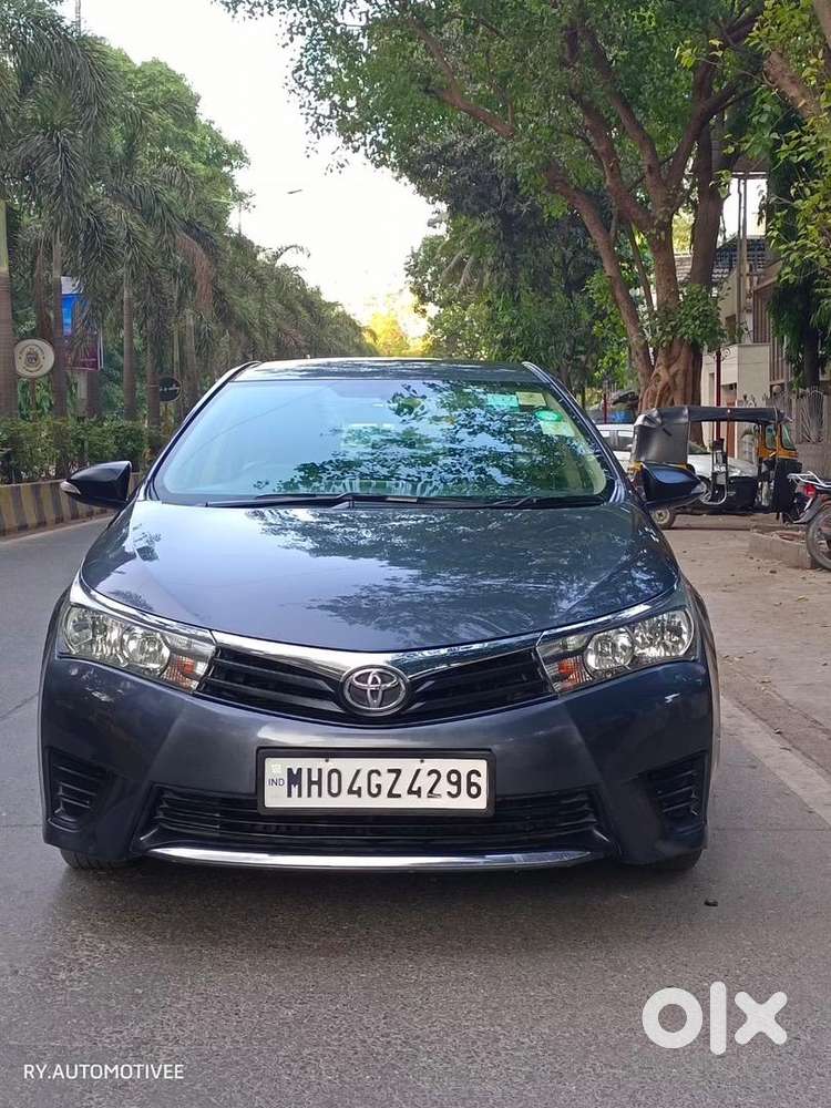 Toyota Corolla Altis 2015 Petrol Well Maintained