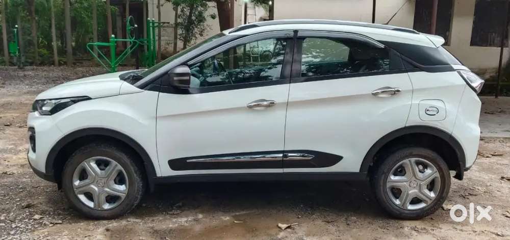 Tata Nexon Xm Revotron 2023