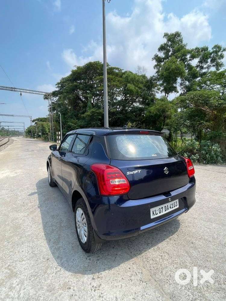 Maruti Suzuki Swift 1.2 Lxi (o), 2023, Petrol