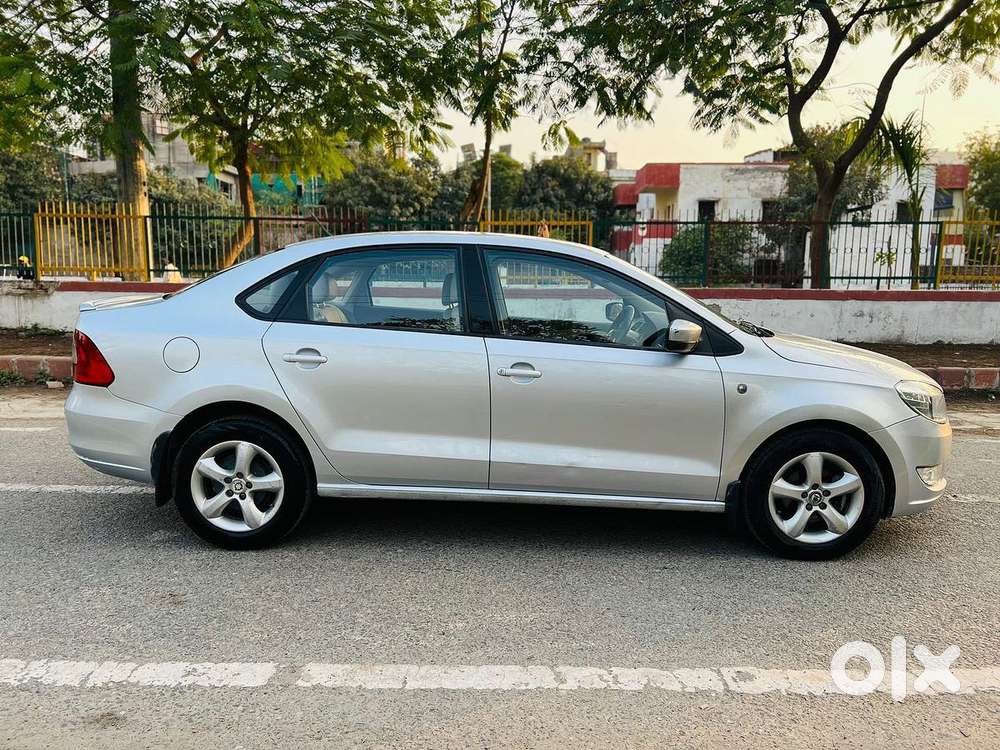 Skoda Rapid 1.6 Mpi Elegance, 2013, Petrol