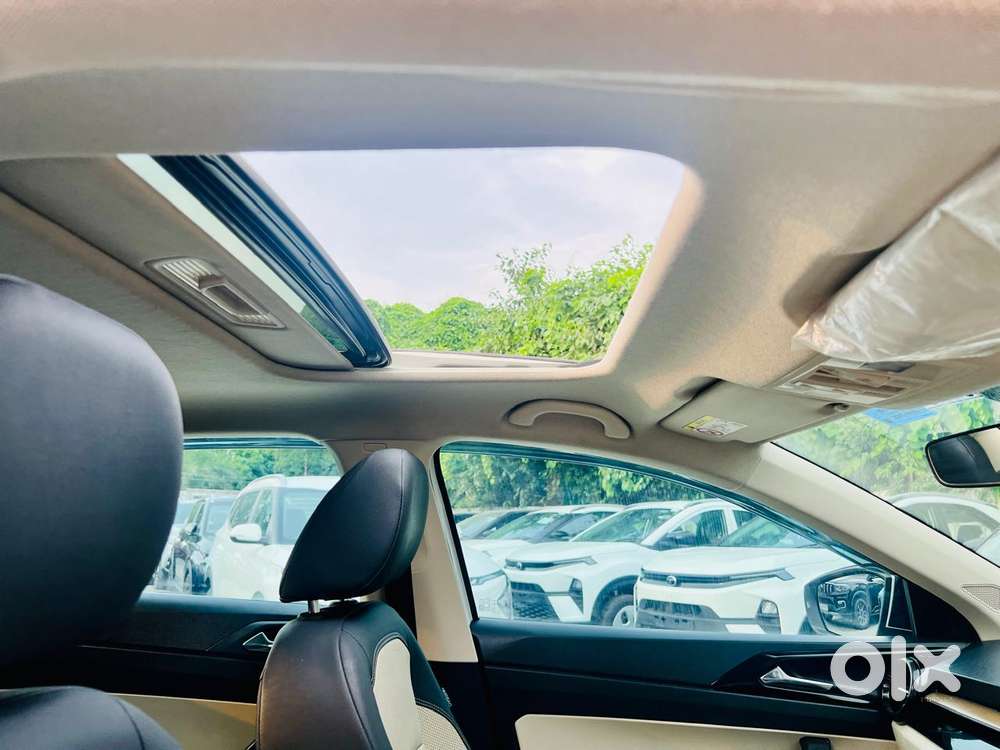 Skoda Slavia Style 1.0l Tsi Mt, 2025, Petrol