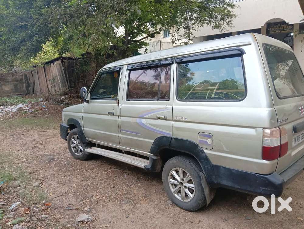 Toyota Qualis 2002 Diesel Well Maintained