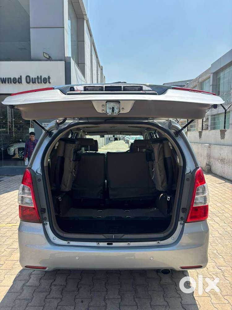 Toyota Innova 2.5 Vx 7 Str Bs-iii, 2015