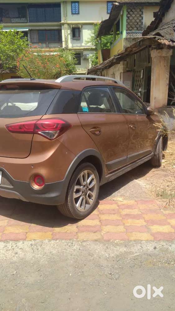 Hyundai  I20 Active 2015 Petrol 32000 Km Driven