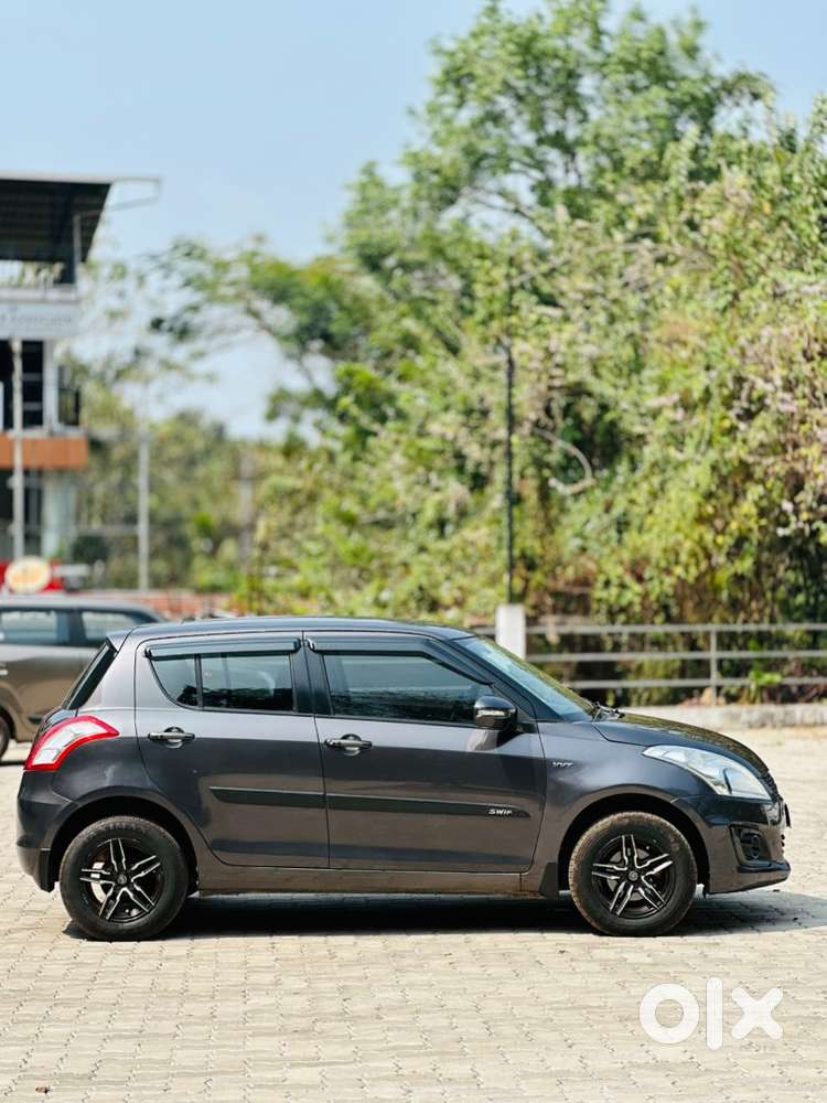 Maruti Suzuki Swift 2017 Petrol 85000 Km Driven