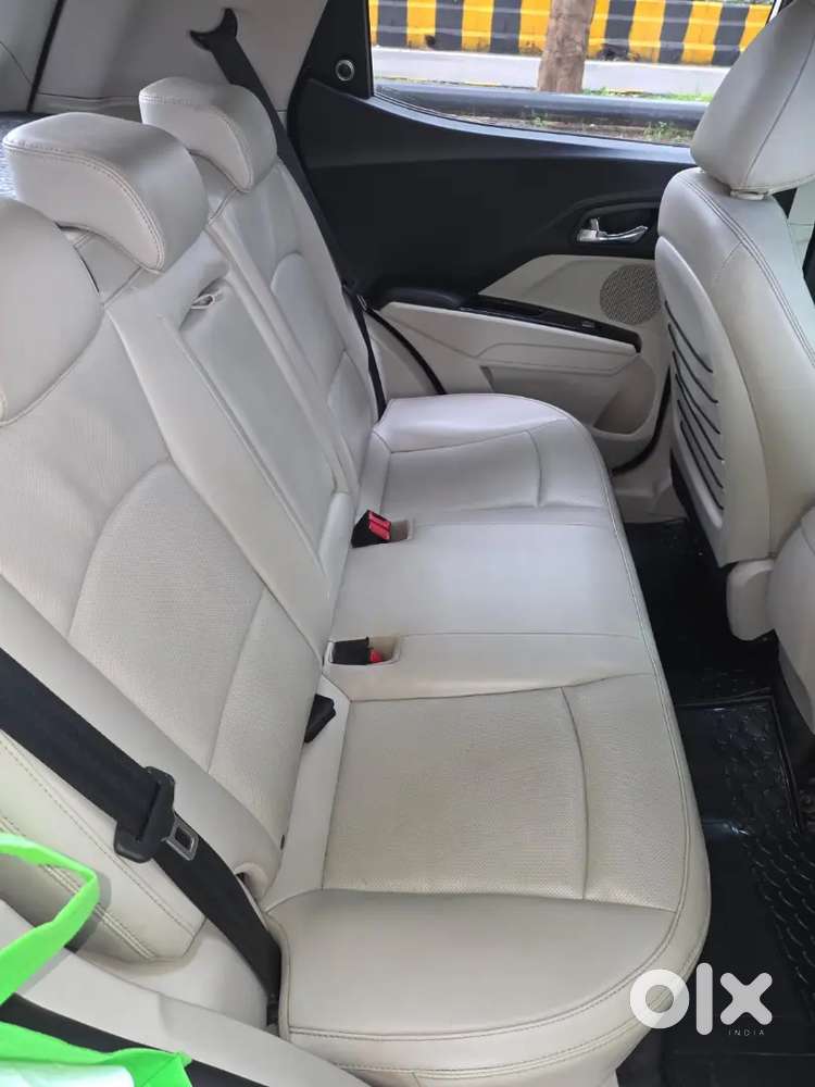 Mahindra Xuv300 2022 Diesel Well Maintained