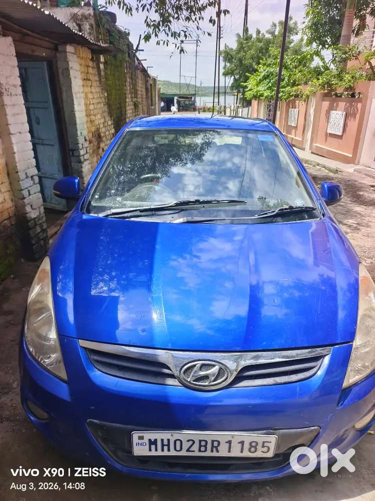 Hyundai I20 2011 Cng $ Petrol 100000 Km Driven