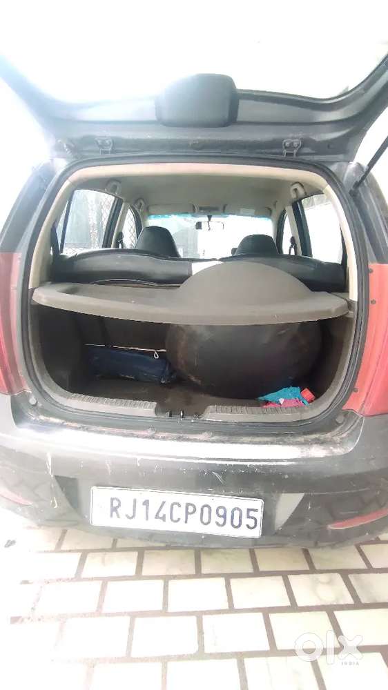 Hyundai I10 2012 Petrol + Lpg 80801 Km Driven