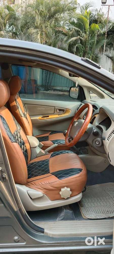 Toyota Innova 2004-2011 2.5 V Diesel 8-seater, 2009, Diesel