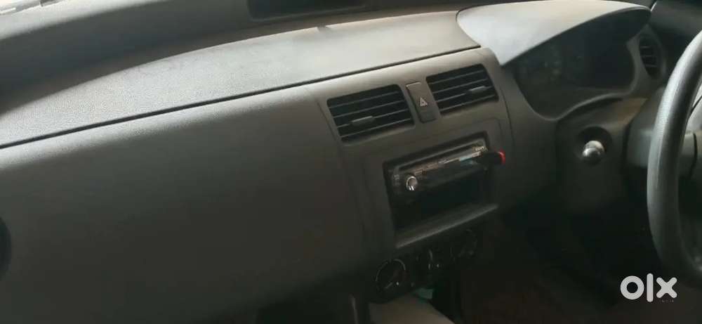 Maruti Suzuki Swift 2010 Petrol Manual