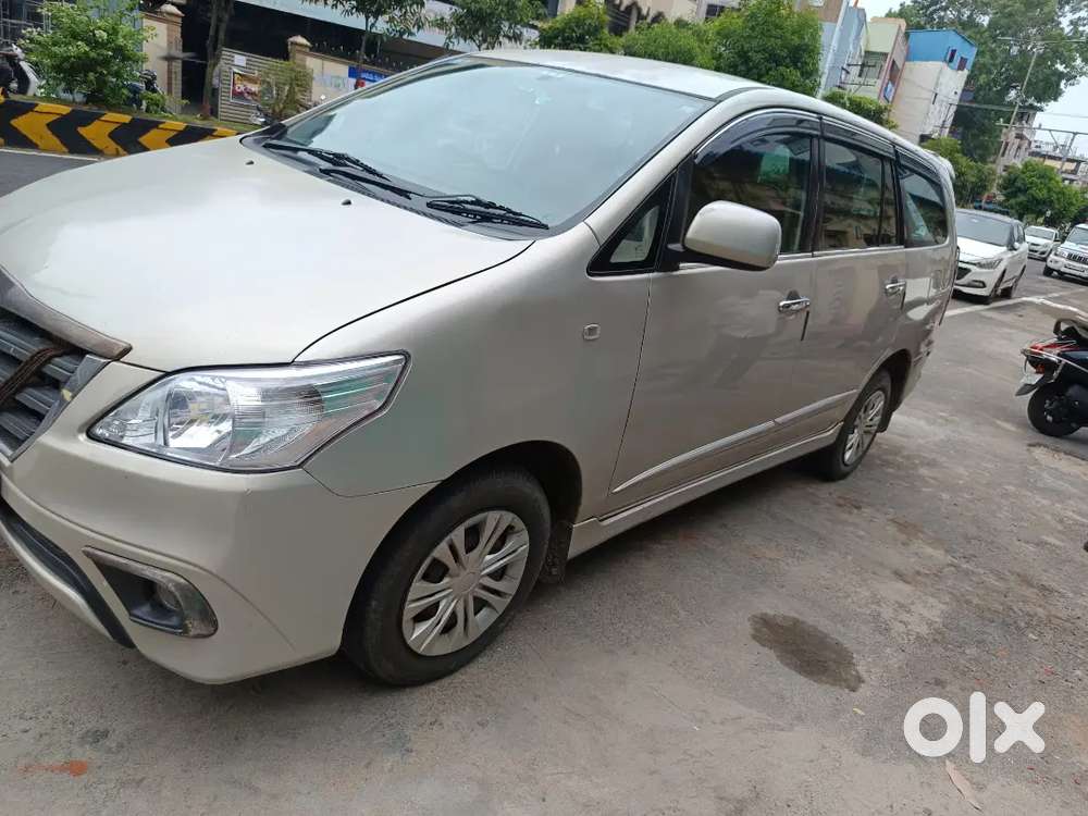 Toyota Innova Diesel 2015 Commercial Vehicle,  Quarterly T
