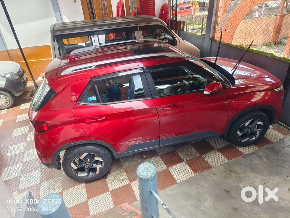 Hyundai Venue Petrol 2021