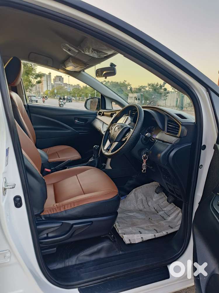 Toyota Innova Crysta 2.4 G Mt, 2023, Diesel
