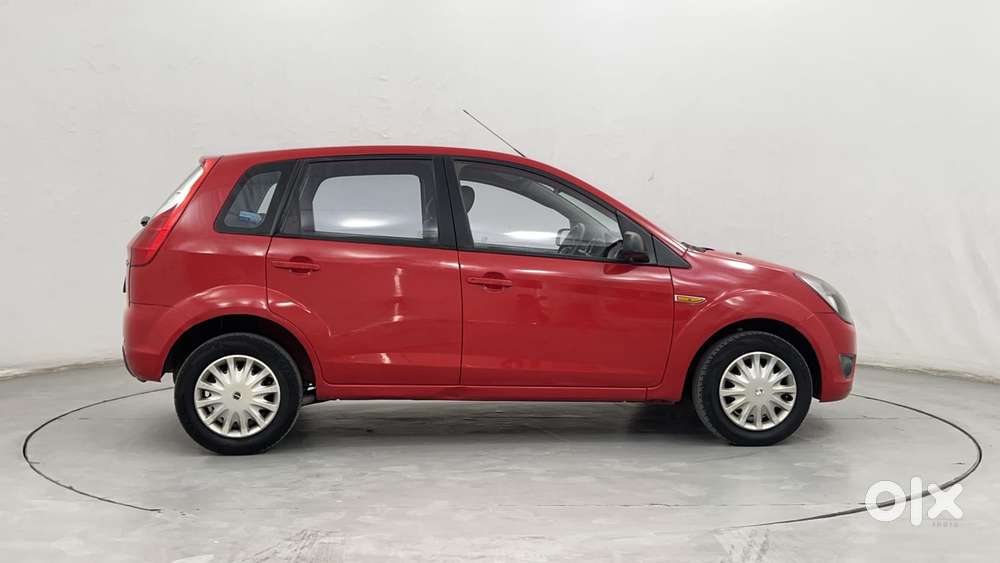 Ford Figo 2010-2012 Petrol Titanium, 2011, Petrol