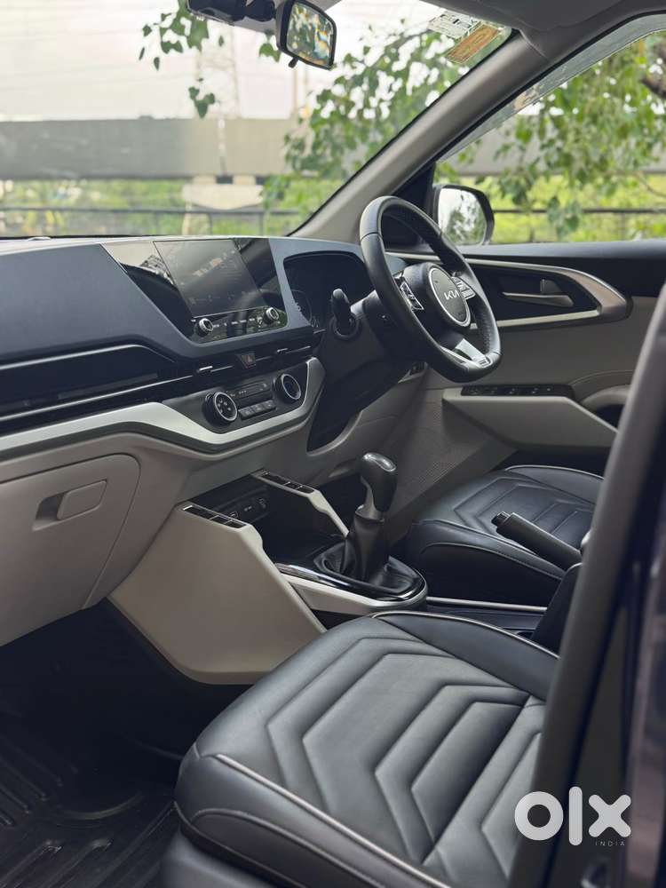 Kia Carens G1.5 6mt Gravity, 2025, Petrol
