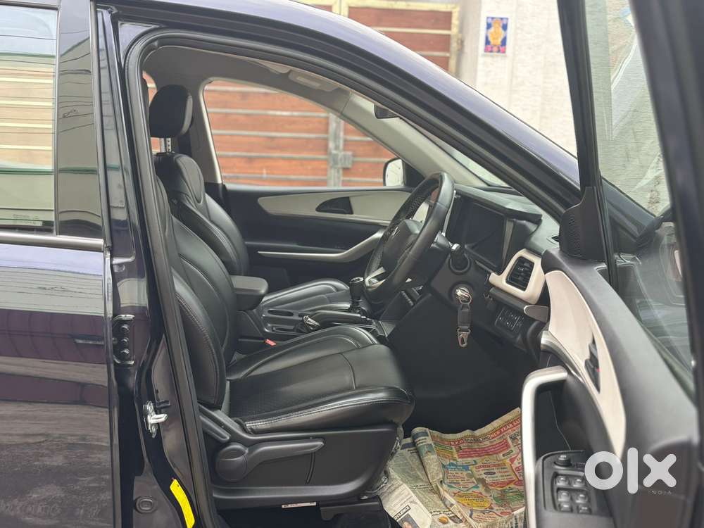 Mahindra Xuv700 Mx Diesel Mt 5 Str (e), 2024, Diesel