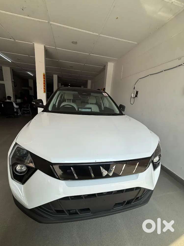 All Type Of Mahindra Cars Available On Our Showroom , Jakhalabandha