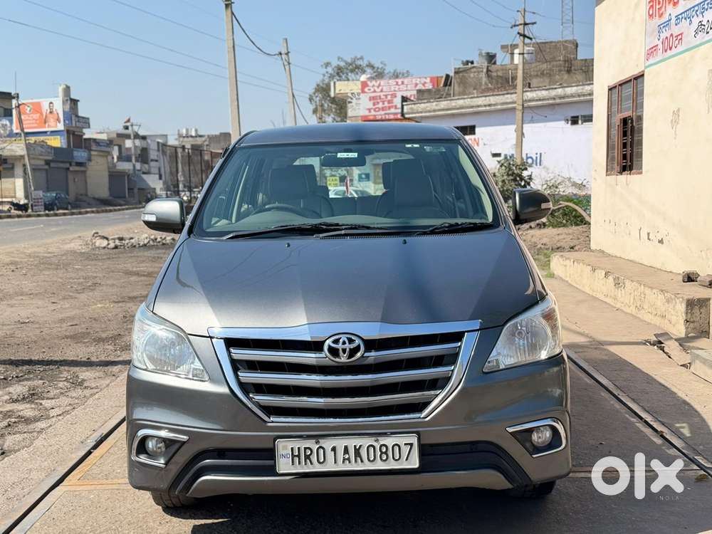 Toyota Innova 2014 Diesel 18000 Km Driven