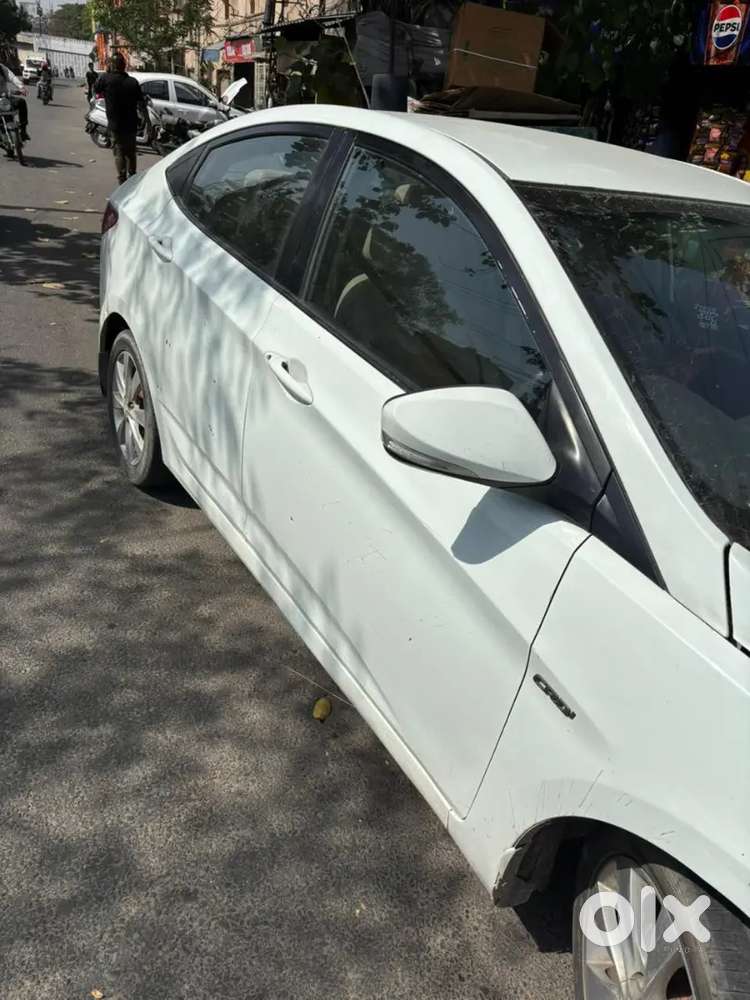 Hyundai Fluidic Verna 2012