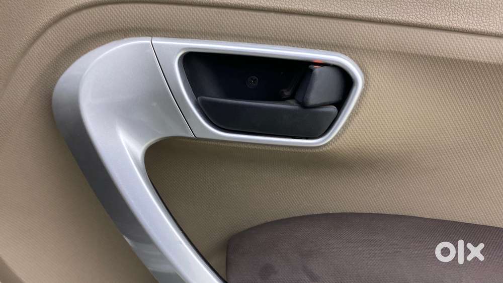 Mahindra Tuv 300 Mhawk100 T8, 2017, Diesel