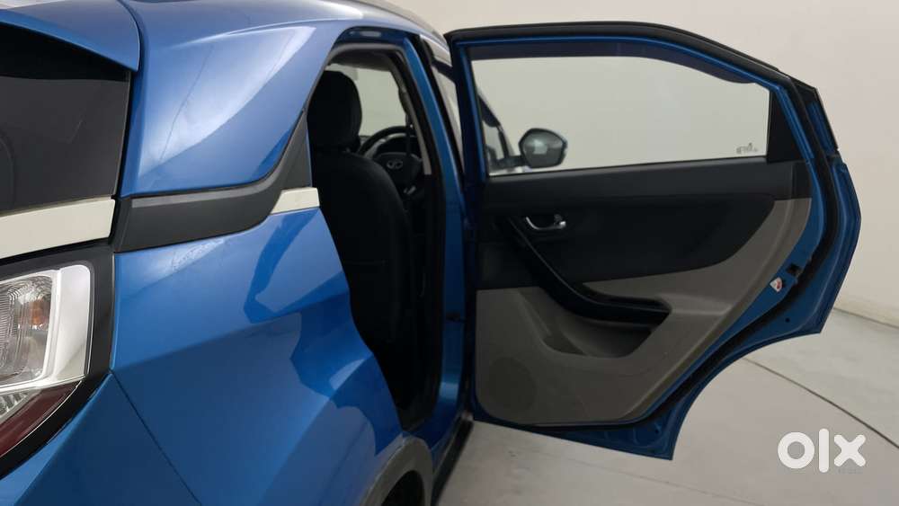Tata Nexon 1.2 Revotron Xza Plus (l), 2019, Petrol