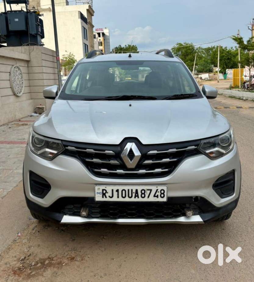 Renault Triber Rxt, 2022, Petrol