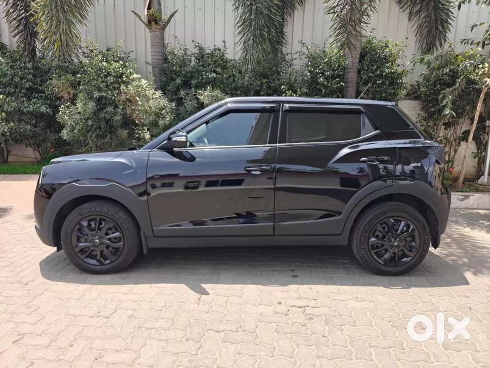 Mahindra Xuv 3xo, 2025, Petrol