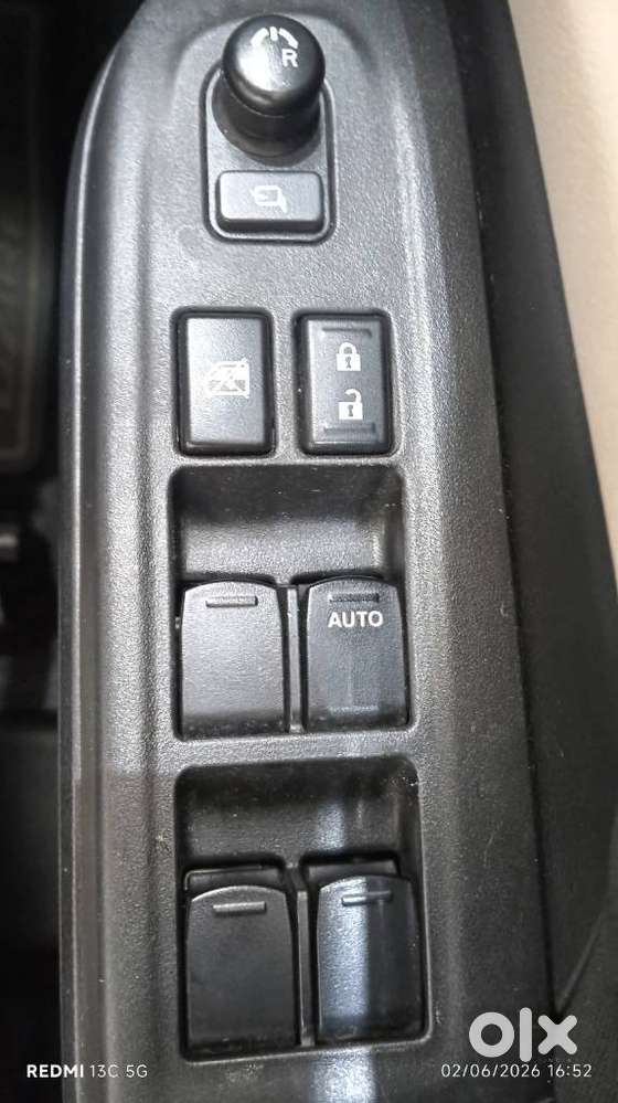 Maruti Suzuki Swift Dzire Vxi At Optional, 2025, Petrol