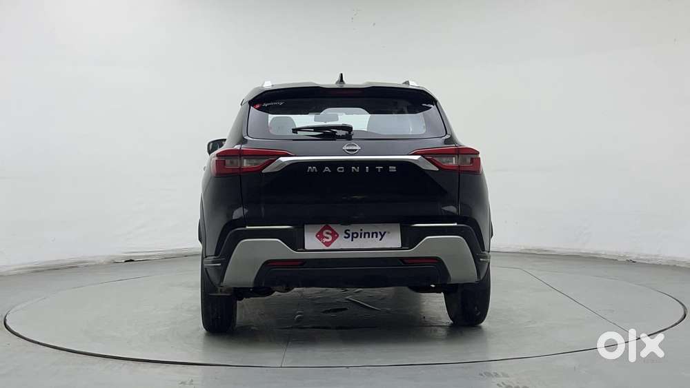 Nissan Magnite 1.0 Xv Premium, 2023, Petrol