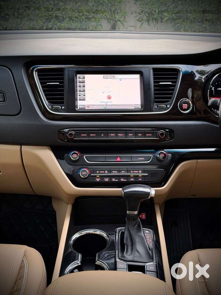Kia Carnival Limousine Plus 7 Str, 2022, Diesel