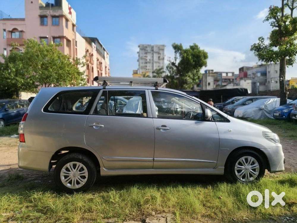 Toyota Innova 2.5 G (diesel) 8 Seater, 2016, Diesel