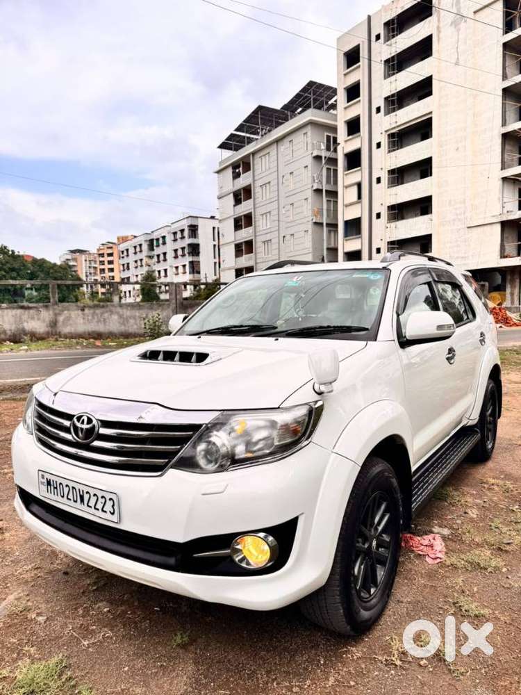 Toyota Fortuner 4x2 Manual, 2015, Diesel