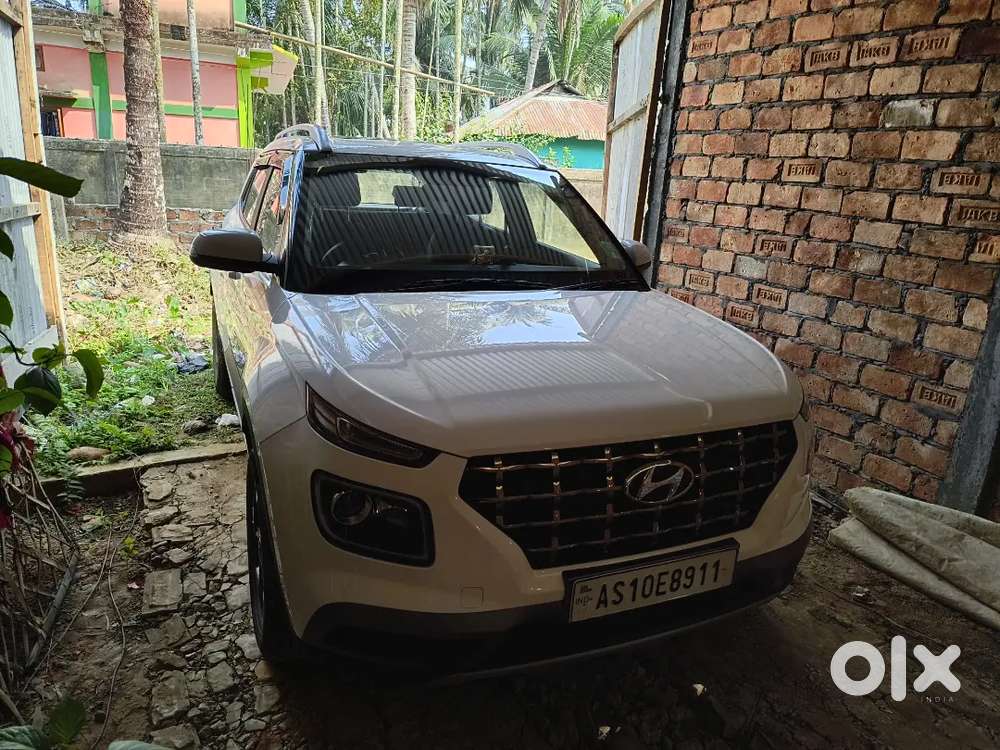 Hyundai Venue 2021 Petrol Well Maintained