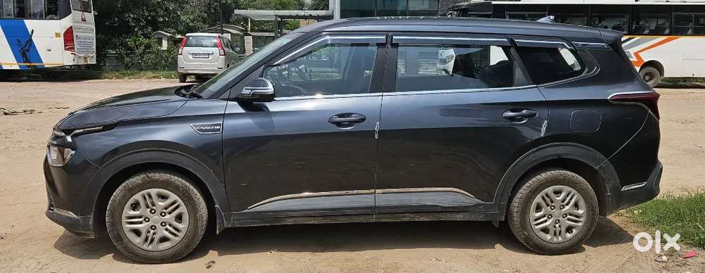 Kia Carens Premium O, November 2024 Model, Kms 5733 Only