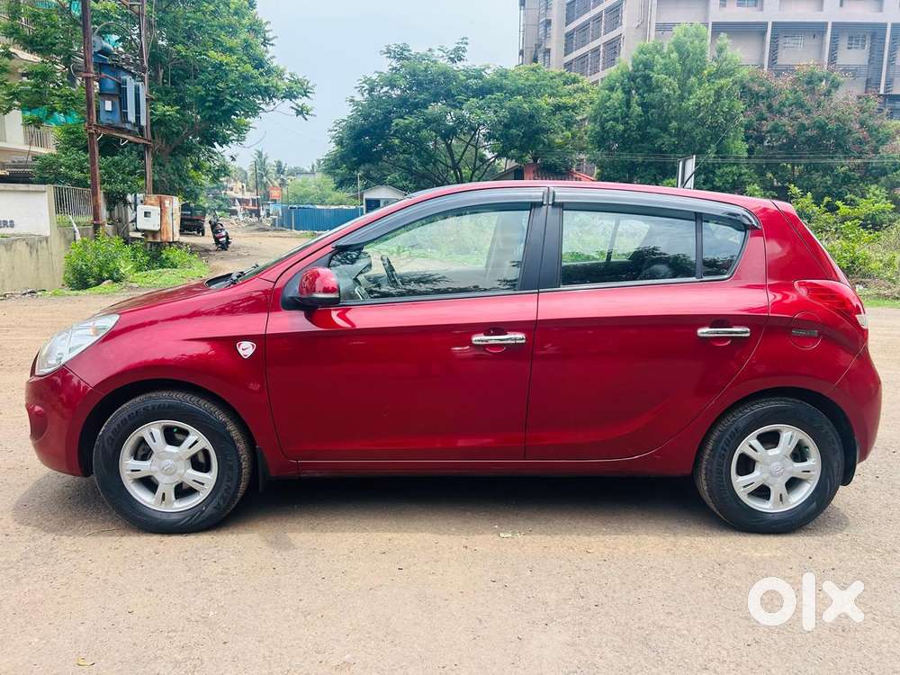 Hyundai I20 2009-2011 Asta, 2011, Petrol