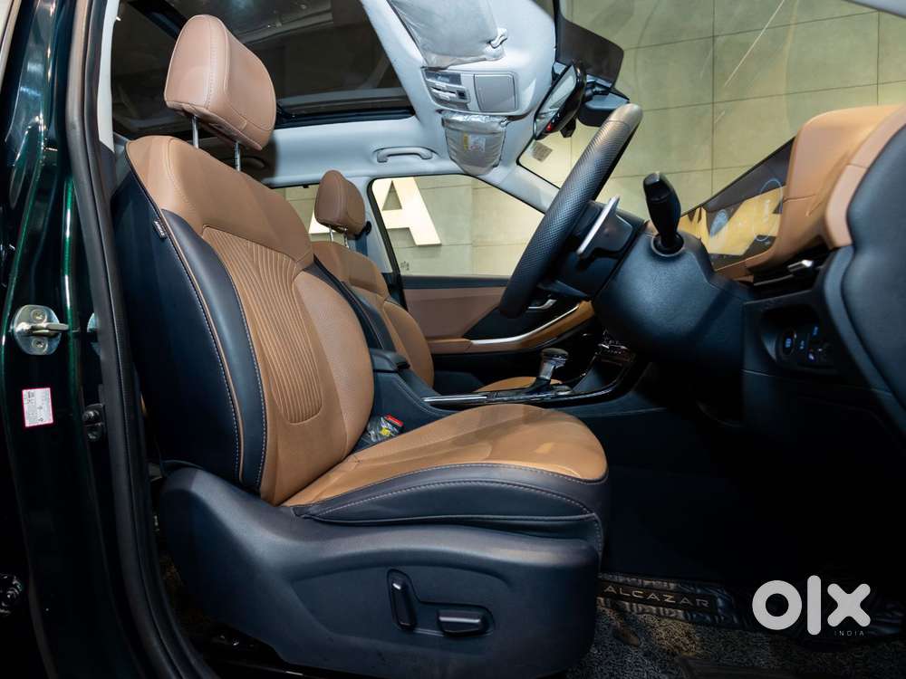 Hyundai Alcazar Signature 1.5 Petrol Dct 6str, 2025, Petrol