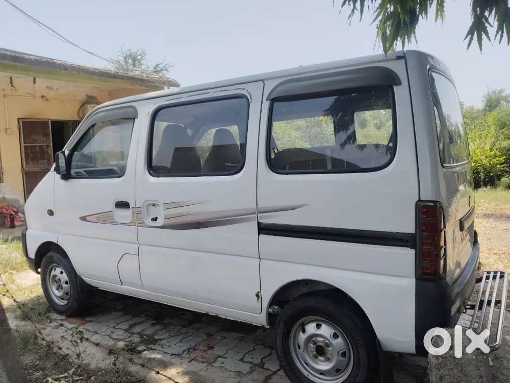 Maruti Suzuki Eeco 2015 Cng & Hybrids 199000 Km Driven