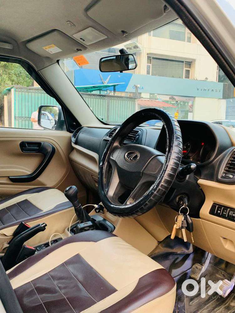 Mahindra Tuv 300 T6, 2017, Diesel
