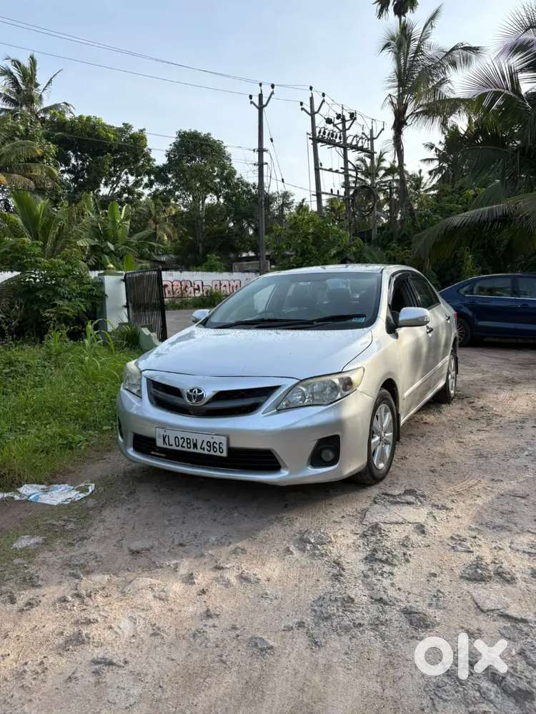 Toyota Corolla Altis 2013
