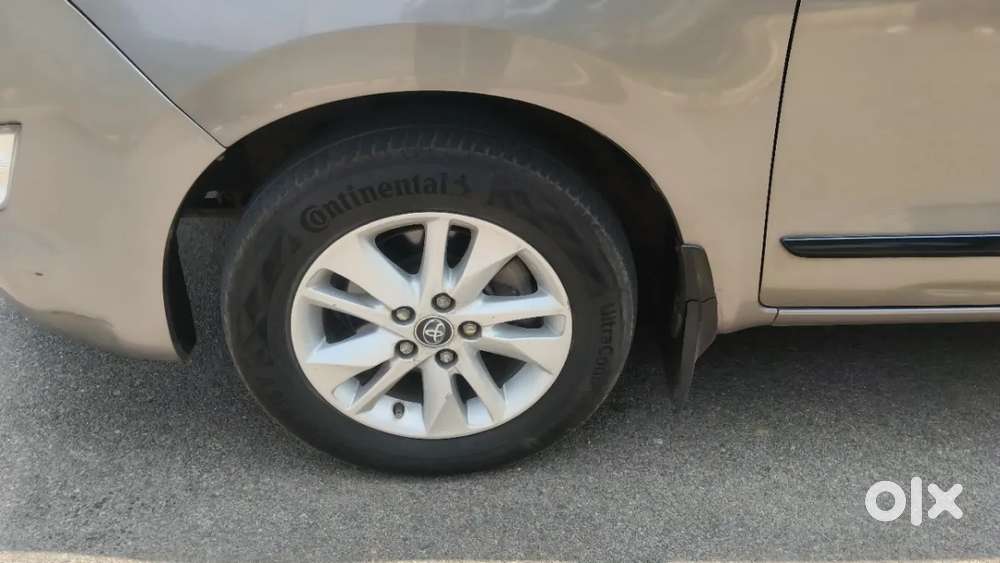 Toyota Innova Crysta 2.8 Gx At 7 Str, 2017, Diesel