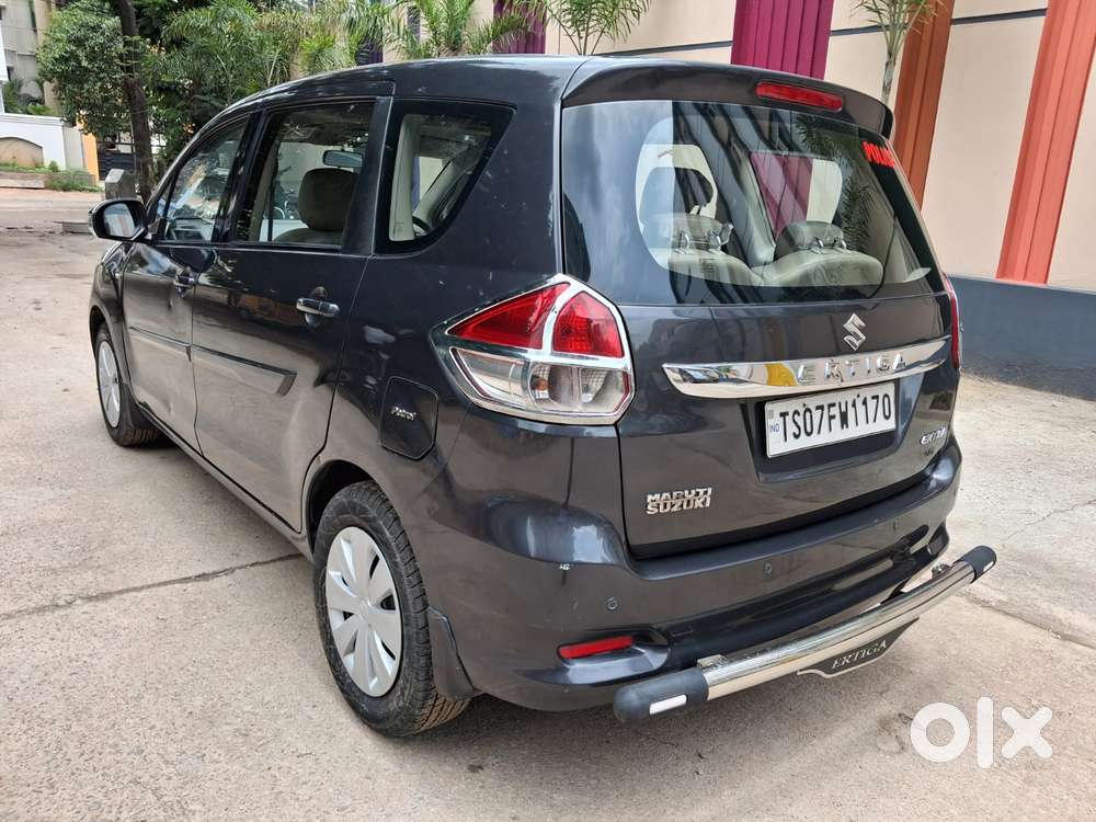 Maruti Suzuki Ertiga Vxi At Petrol, 2017, Petrol