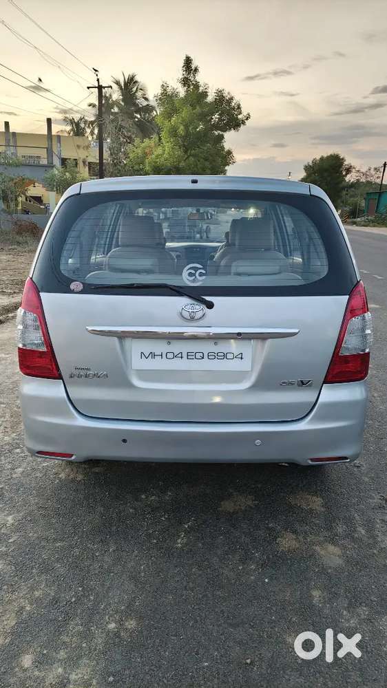 Innova 2010 V Model With Service Record And With Brand New Tyres..