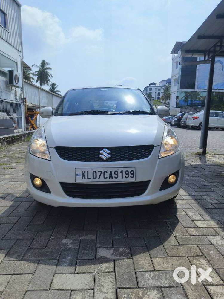 Maruti Suzuki Swift Vxi 1.2 Abs Bs-iv, 2014, Petrol