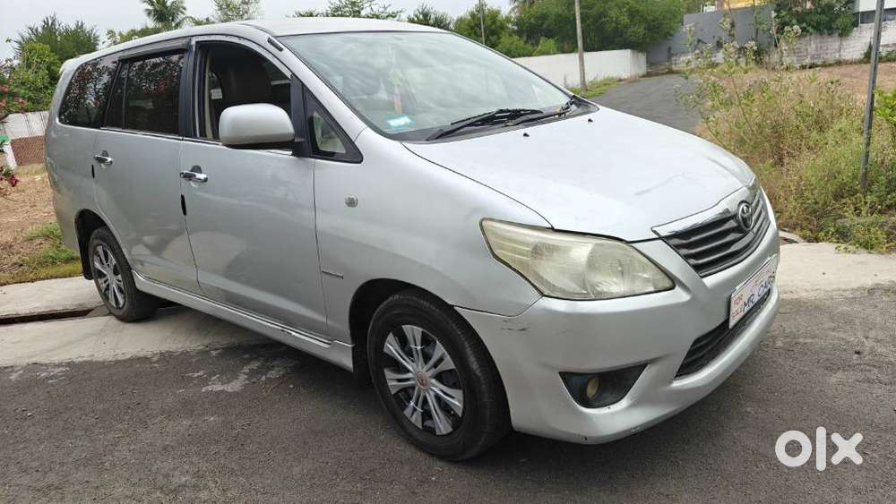 Toyota Innova 2.5 G (diesel) 8 Seater, 2013, Diesel