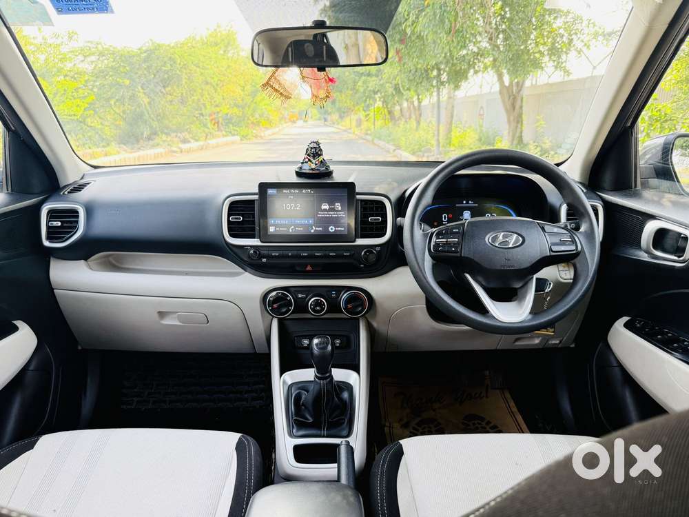 Hyundai Venue S(o) Knight Edition Mt, 2025, Petrol