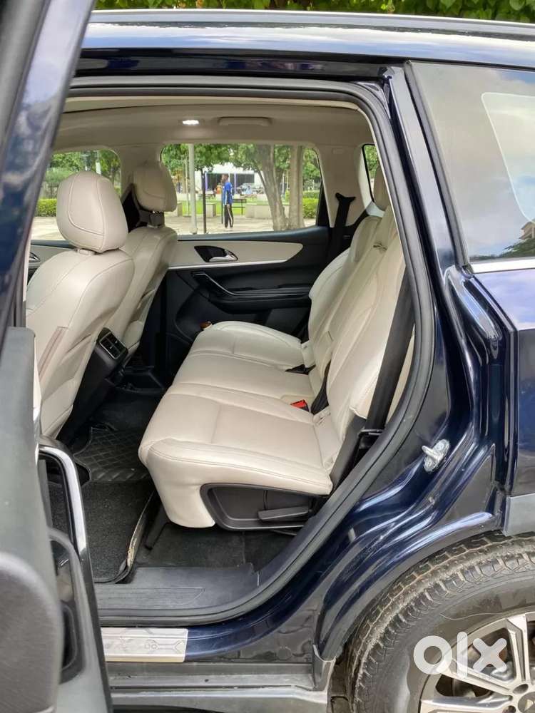 Mahindra Xuv700 2.2 Ax 7 Diesel At Luxury Pack Str Awd, 2023, Diesel