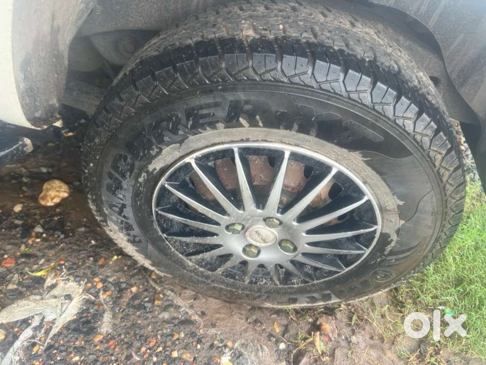 Mahindra Tuv 300 2016