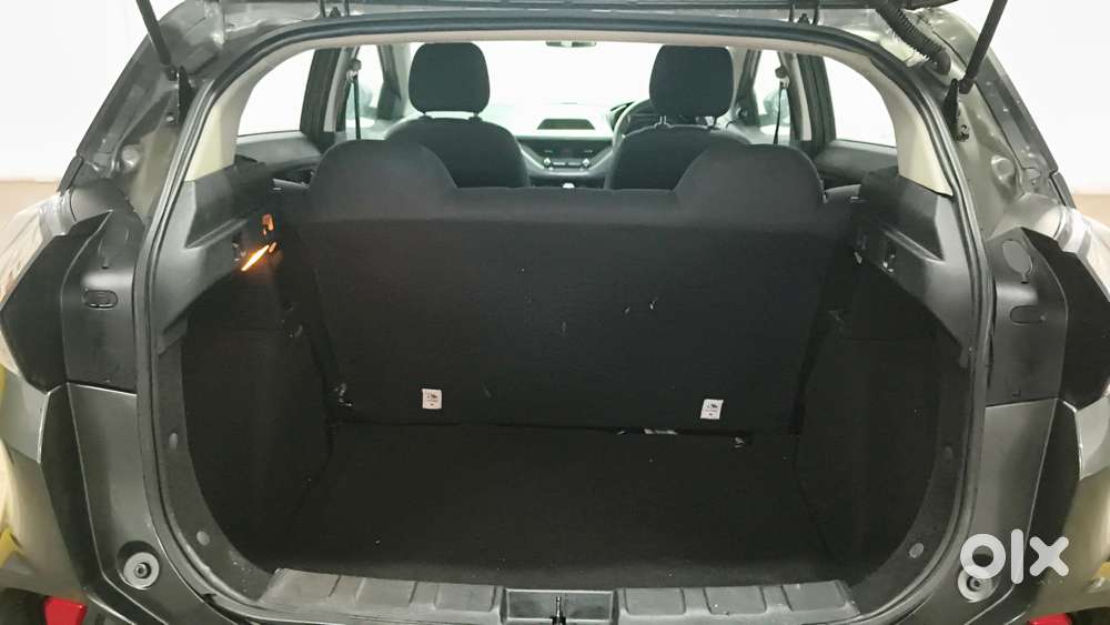 Tata Nexon 1.2 Revotron Xm (s), 2022, Petrol